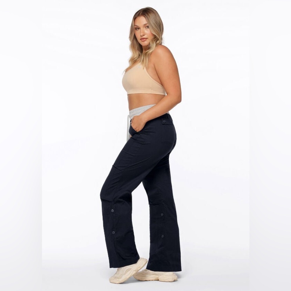 Womens Lorna Jane Flashdance pant. Navy. Size M
